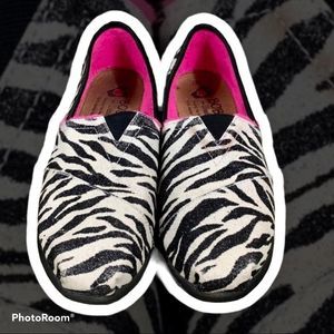 EUC Bobs Zebra Print Plush Pink Inside!  WOW!